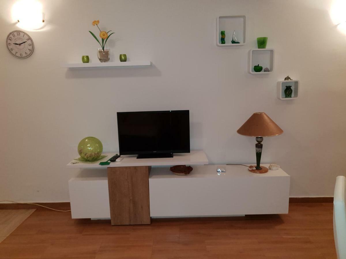 Apartment Lju On The Beach สปลิท ภายนอก รูปภาพ
